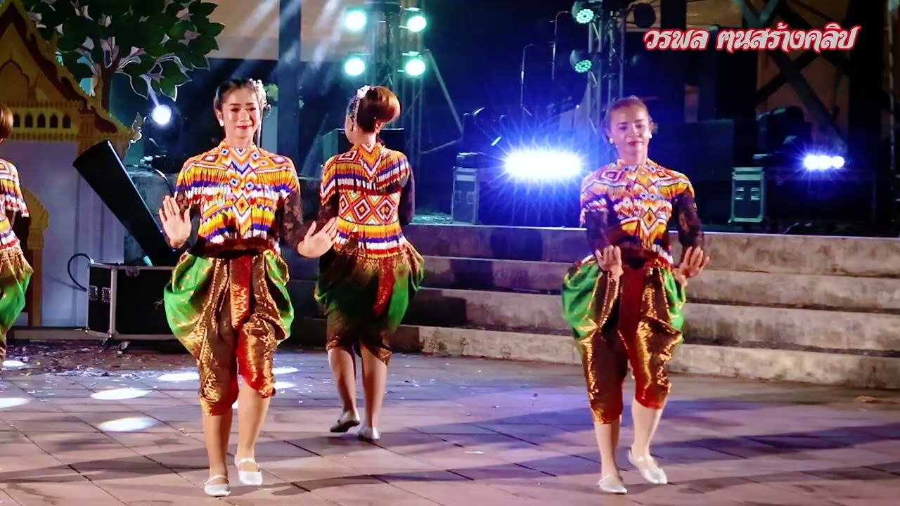 รางวัลชนะเลิศอันดับ 1 แข่งบาสโลบงานของดีนาทวี ต.สะท้อน อ.นาทวี จ.สงขลา