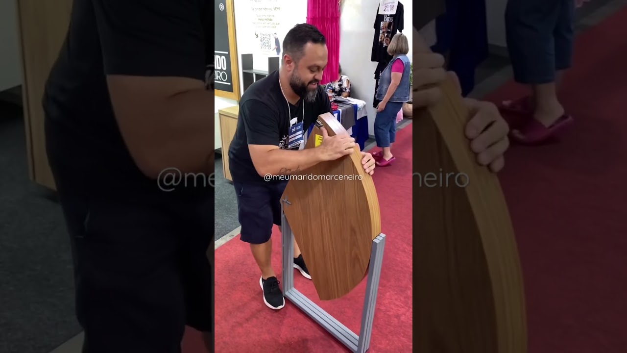 OLHA EU! Mostrando a minha Mesa Redonda Dobr&aacute;vel 120cm. Curtiu? Pe&ccedil;a a sua no site 😍