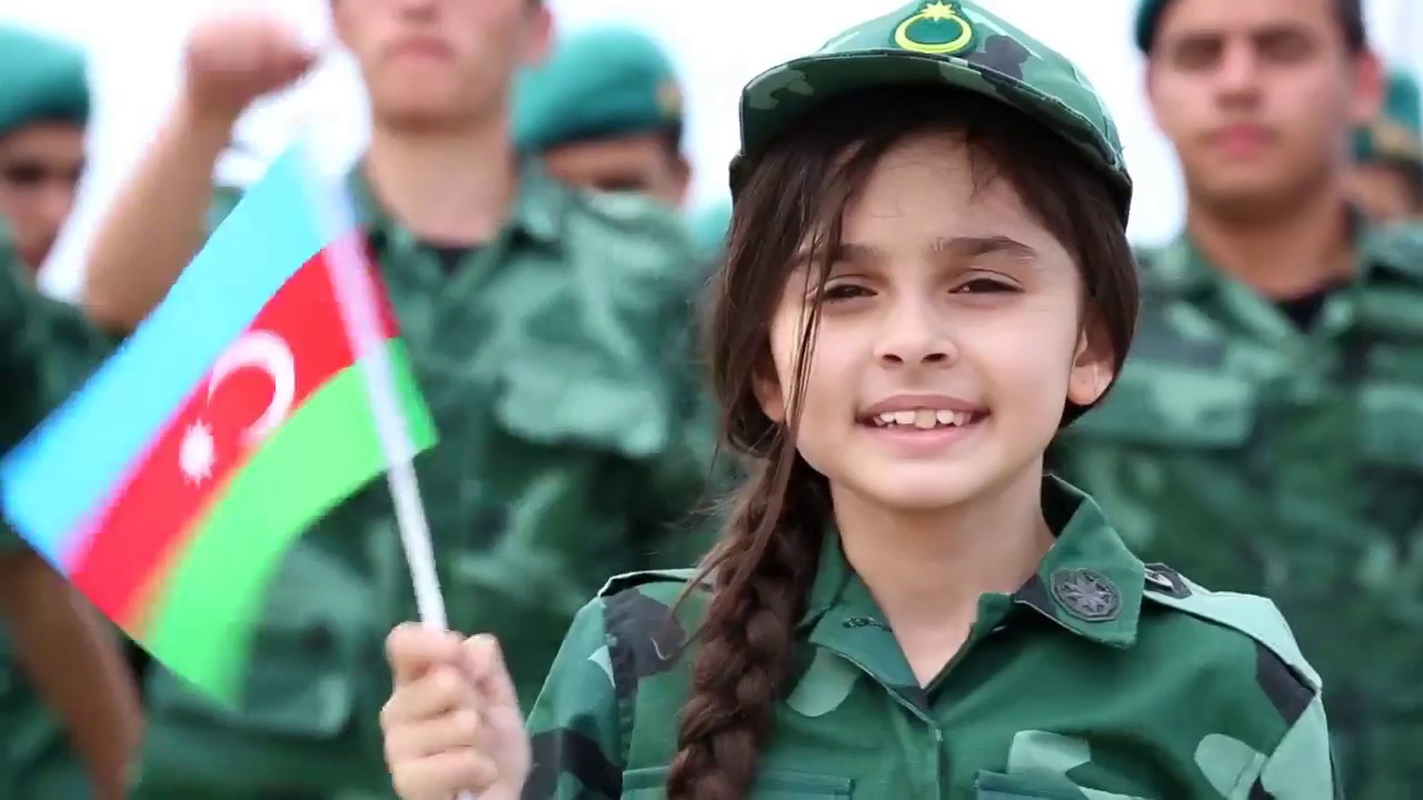 Ordumuzun igidleri Qarabagin zirvesine sanc bayragi igid esger