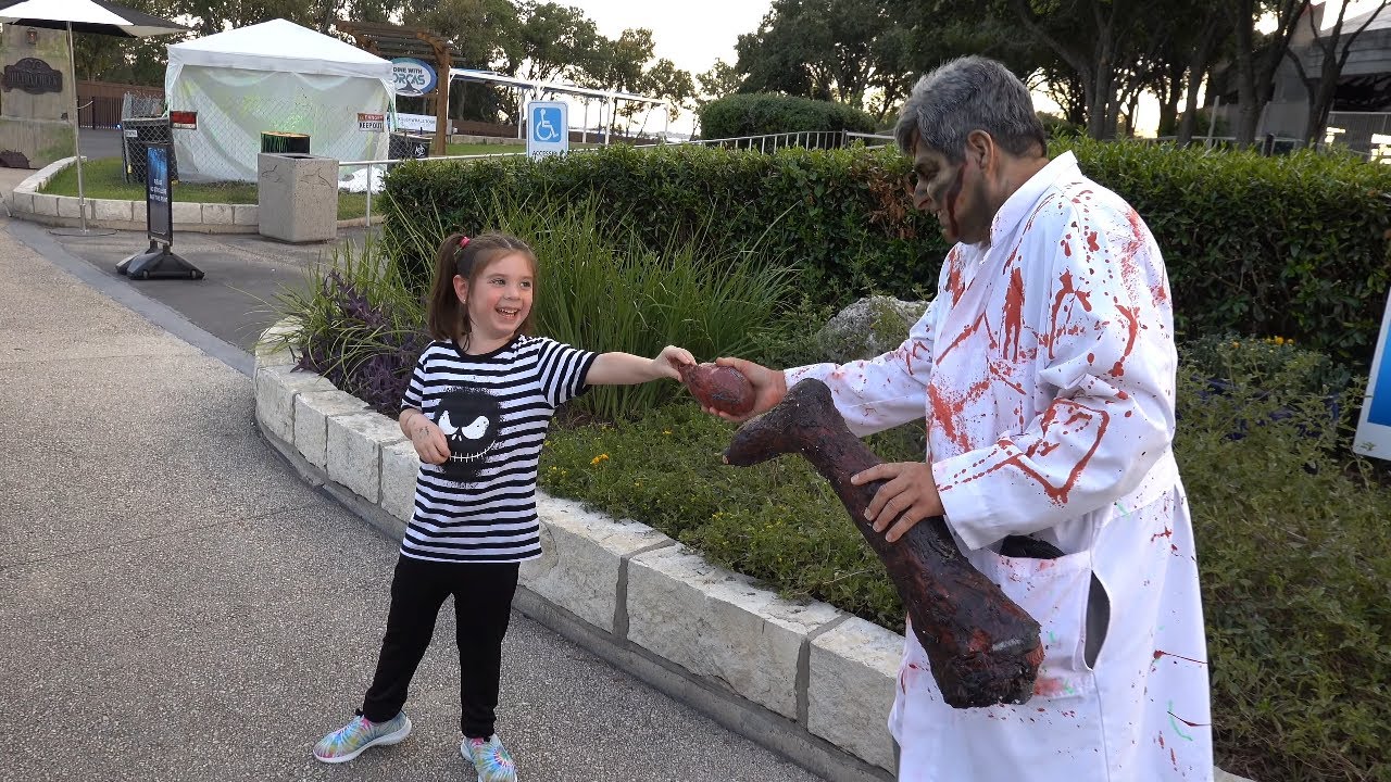 Harper's first Howl-O-Scream experience at SeaWorld San Antonio 2021