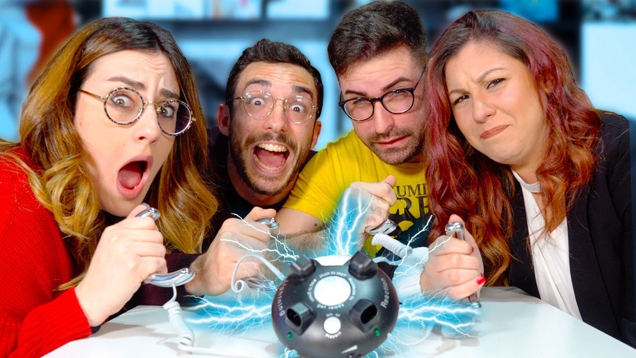 CHI PREME PER ULTIMO...SC0SSA!