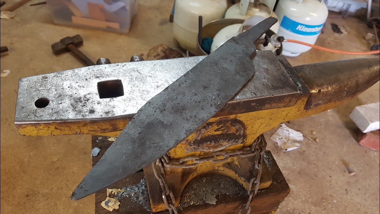 Saturday Smithing Stream: The Musso Bowie!