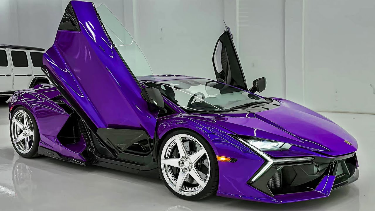 Lamborghini Revuelto (2025) — великолепный суперспортивный автомобиль!