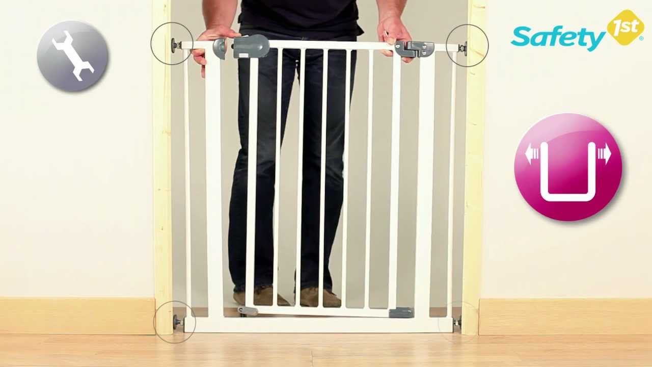 Montage d'une barrière de sécurité bébé par SAFETY FIRST