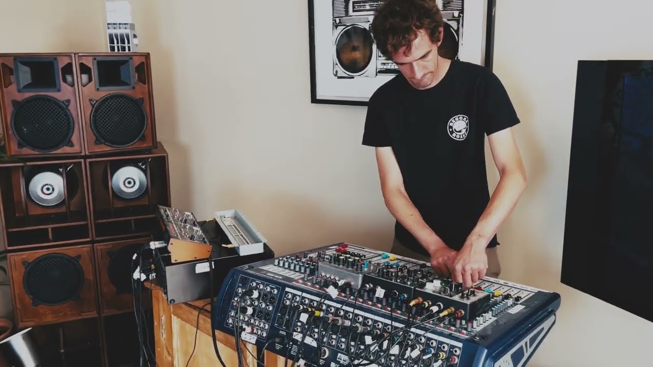 We Run The Scene 🔊 Live Dub Mix | Matt Interrupt (Reggae Roast Soundsystem Sessions)