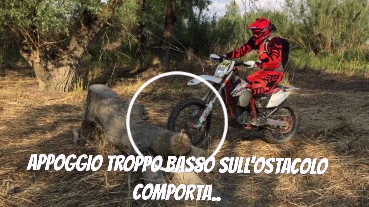 COME SALTARE UN TRONCO MOTO ENDURO