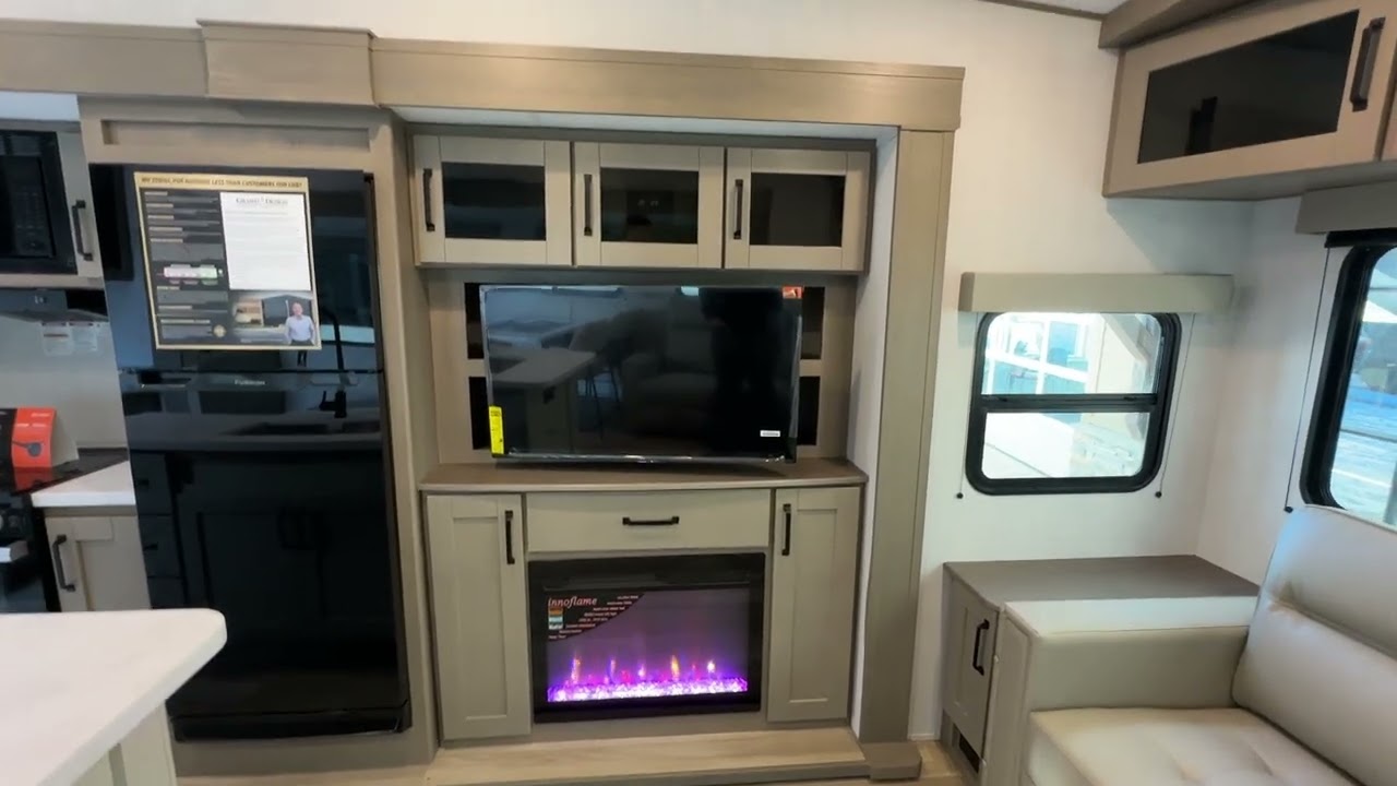 2025 GRAND DESIGN REFLECTION 100 SERIES 28RL