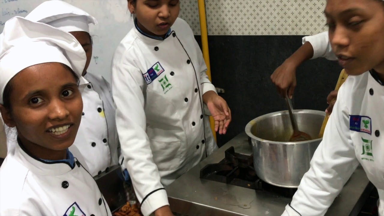 Jharkhand Cuisine - 1 - लज़ीज़ पिठ्ठा और मीठी लखटो | कलिनरी कौशल कॉलेज, रांची - हुनर भी, रोजगार भी