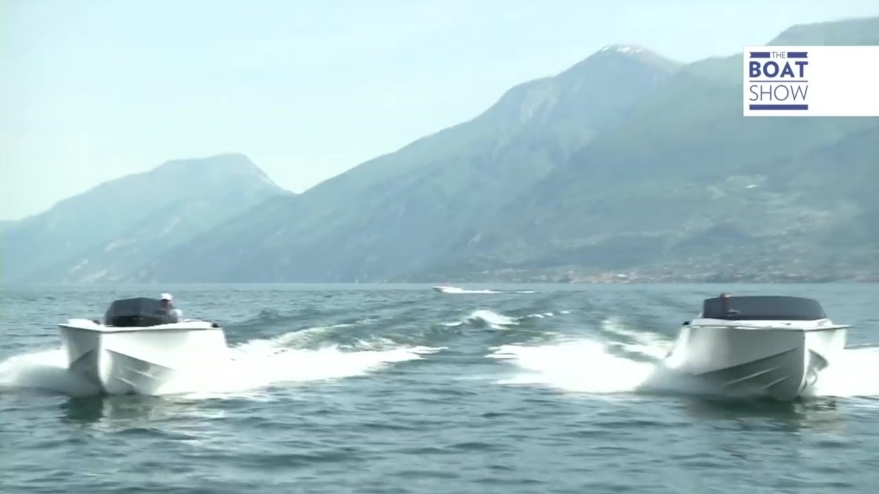 [ENG] FRAUSCHER 747 Mirage vs 747 Mirage Air - HD Review - The Boat Show