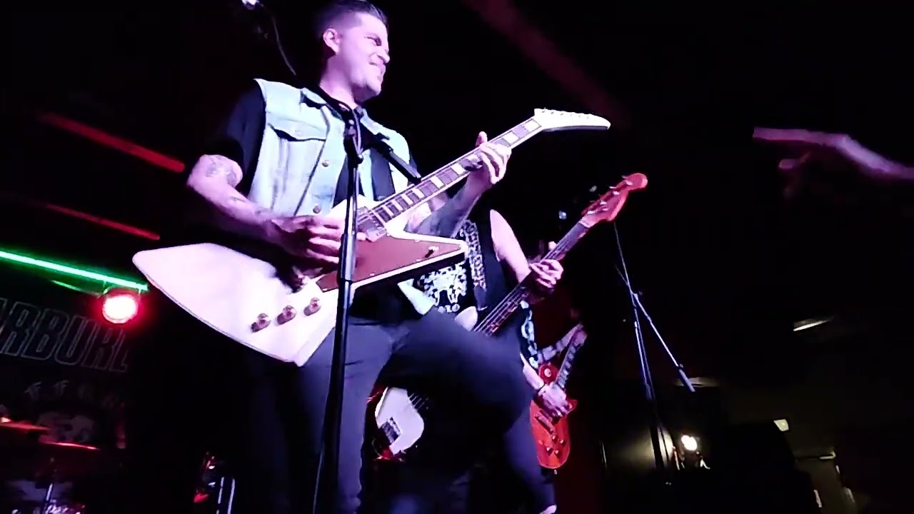 THE CARBURETORS - BURNOUT. Live in Madrid (20-6-25). Sala Gruta77