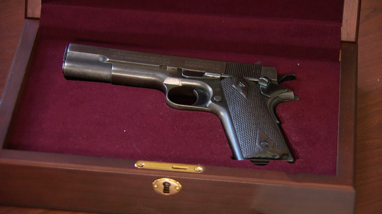 American gangster memorabilia up for auction