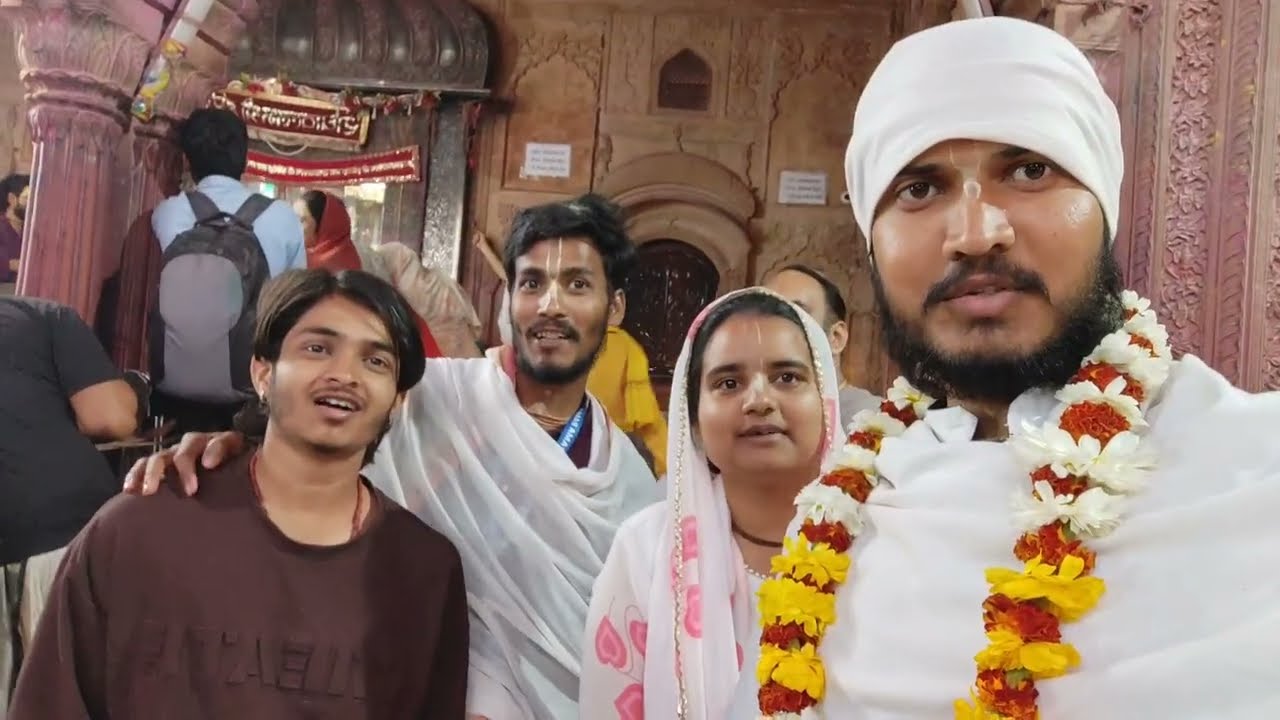 CM Yogi Adityanath in Vrindavan Dham 😲 | Radha Raman Temple Darshan | Vrindavan Vlog | Sanatan Yogi 