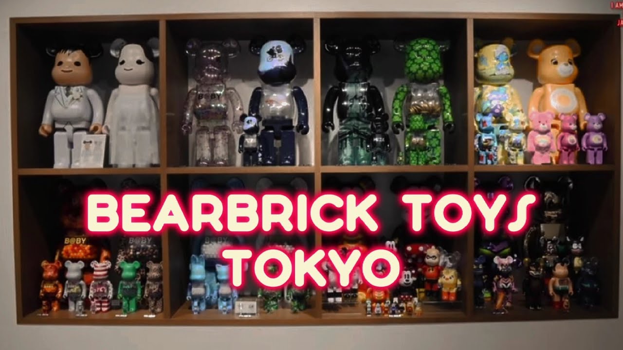 Распаковка игрушек из японского магазина Bearbrick в Токио #япония #bearbrick #игрушки #путешествия