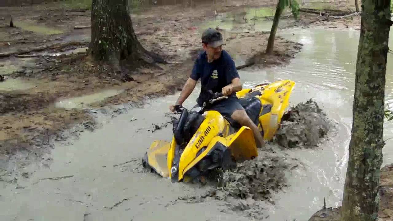 Can-Am Renegade 800R Muddin at Highlifter Park
