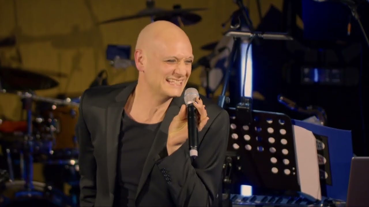 Drew Sarich - Mitternachtseinlage - 28. Wiener Regenbogenball powered by L'Or&eacute;al Groupe