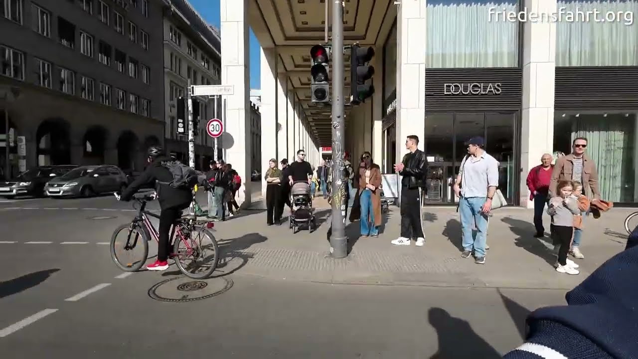 25. Friedensfahrt Berlin am 07.03.2026 - Start - FFB25