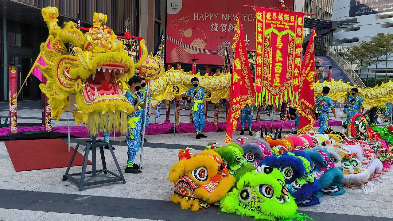 Dragon Dance 舞龙 舞龍