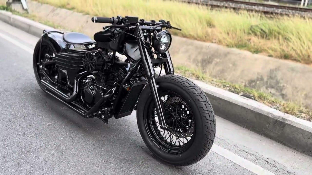 Honda Steed400 Bobber in Thailand