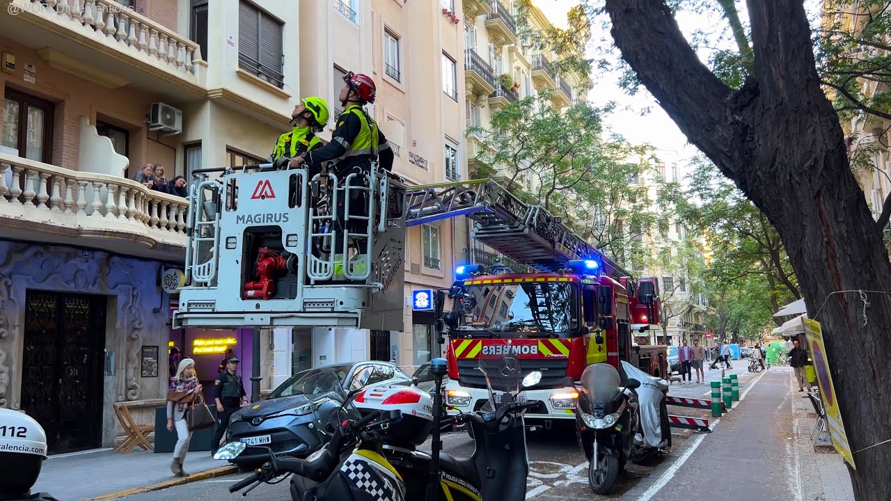 [INTERVENTION] Valencia Fire Service - TECHNICAL ASSISTANCE WITH LADDER