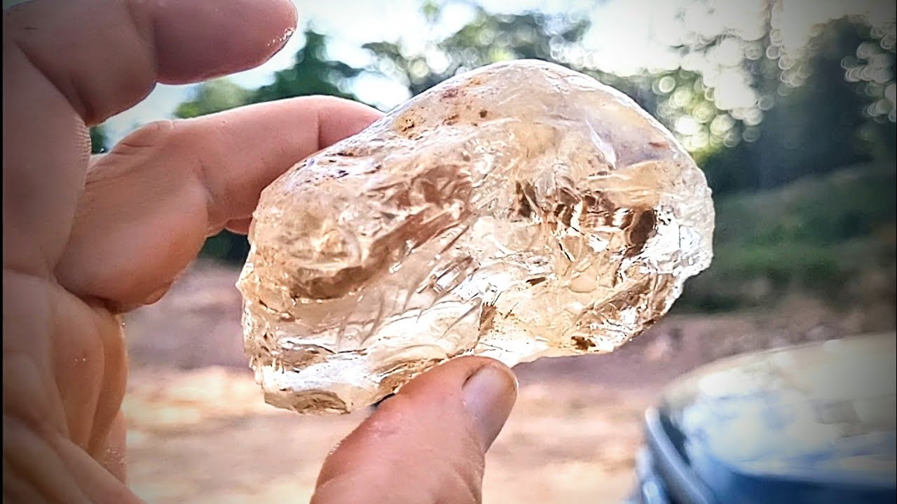 TRATOR QUEBROU O BARRANCO E VEJA SÓ O QUE ENCONTRAMOS
