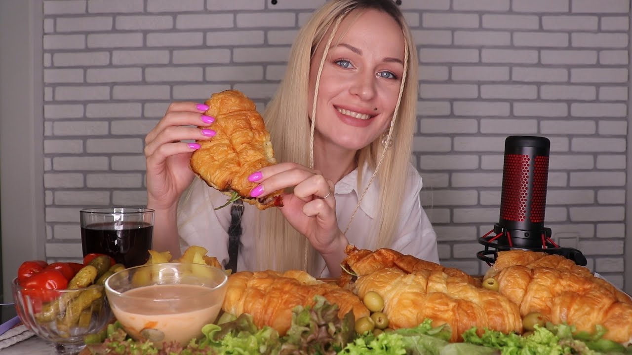 MUKBANG | 6 круассанов с разными начинками |  Croissants with different fillings не ASMR