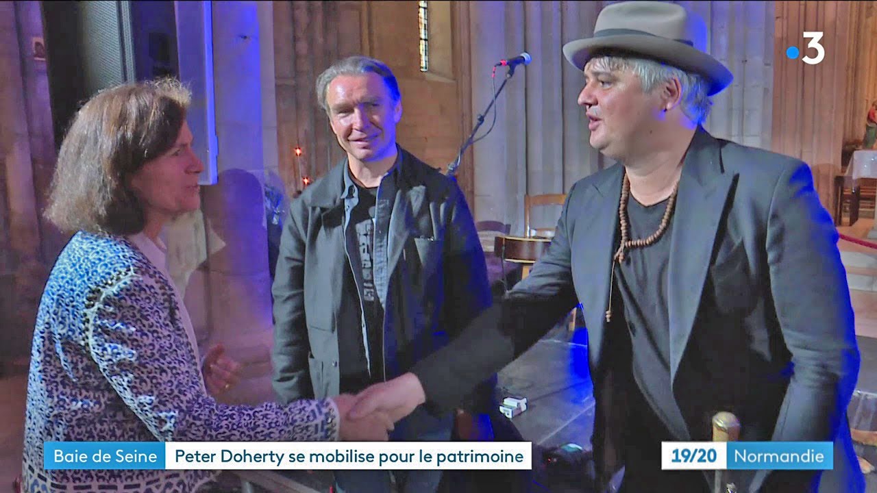 Peter Doherty en concert à Etretat pour sauver l'église de la commune