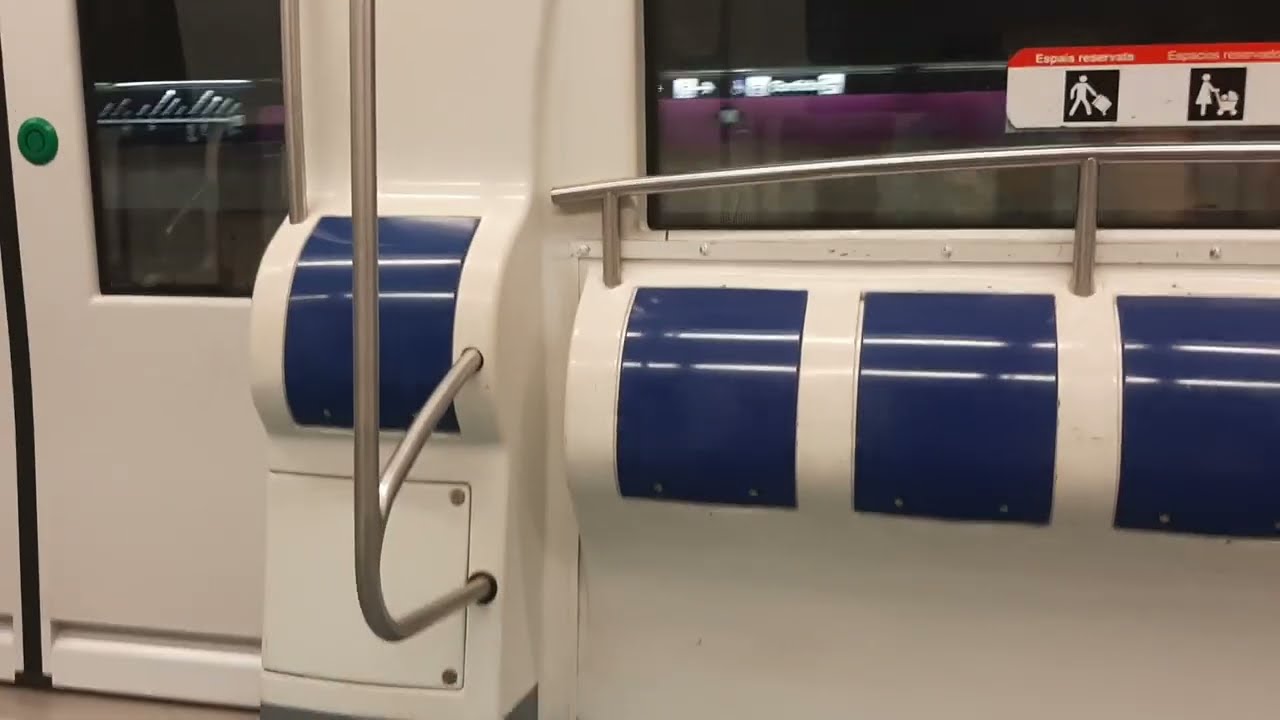 Metro L2 Trayecto Gorg - Universitat serie 9000