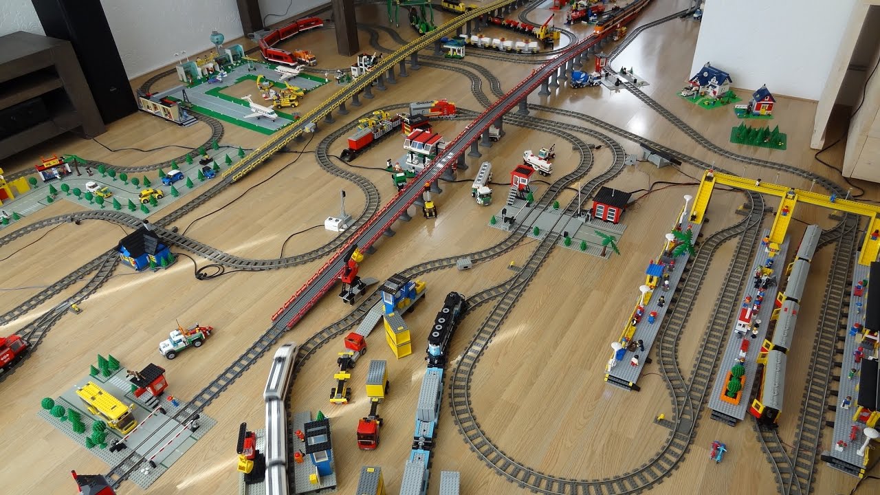 Gigantic Lego Train Layout 2 with 30 years of Lego Train sets with 60051 and 60052