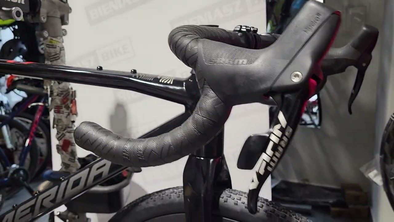 Merida Silex 200 alu została przebudowana na osprzęt Sram 1x11 według potrzeb i przeznaczenia 9,6kg