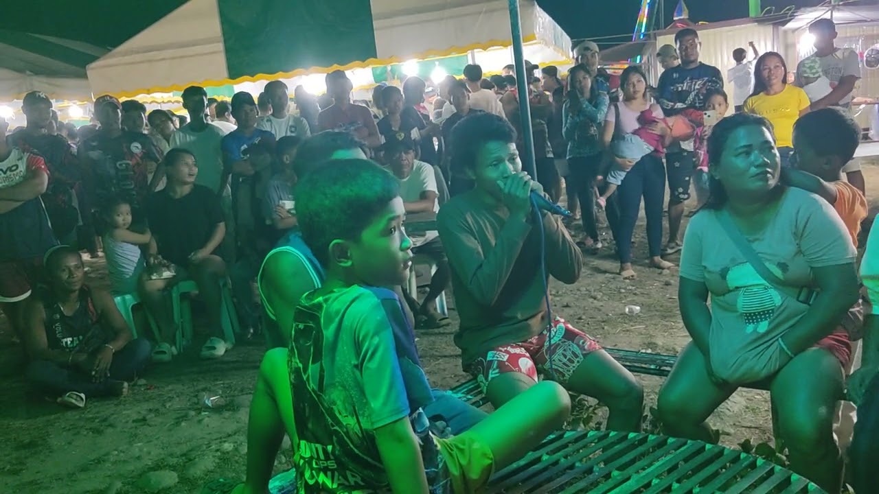 Daming nanonood pag si junrels ang kumanta SONG:I LOVE YOU COVER BY:JUNRELS GARGOLES 
