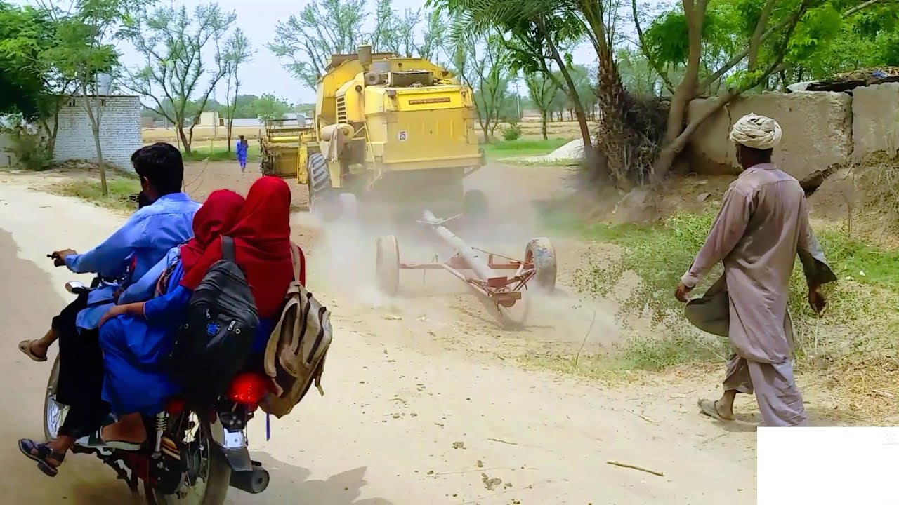 Harvester 💥 crossing in punjab village || Harvester 8080 crossing