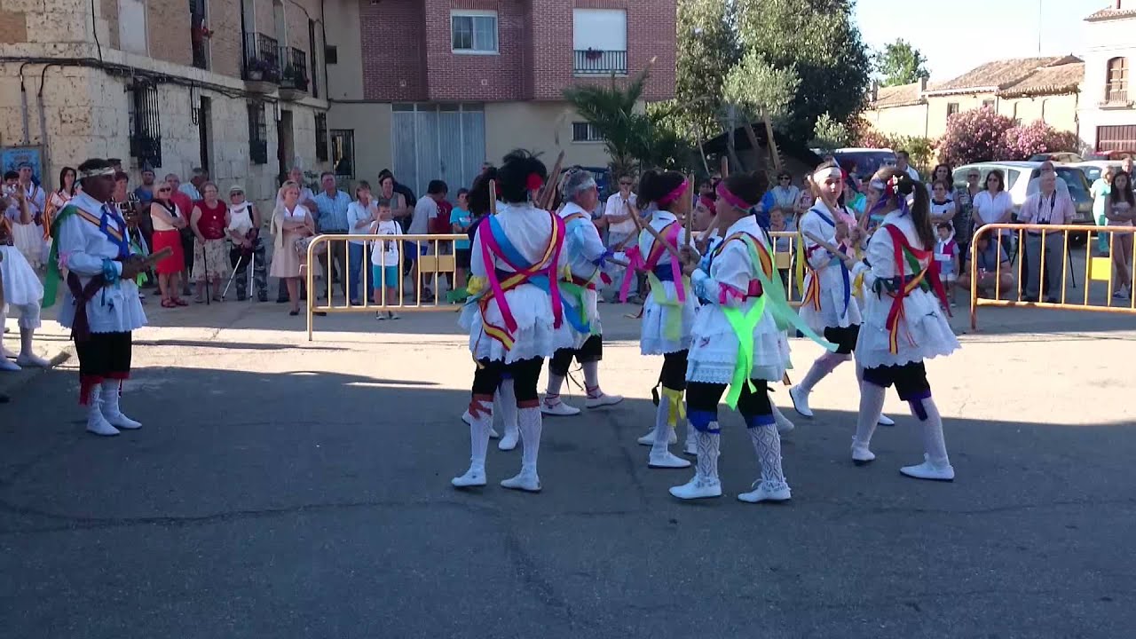 Danzantes de Becerril. X Certamen Paloteo Villamartín de Campos (Palencia)