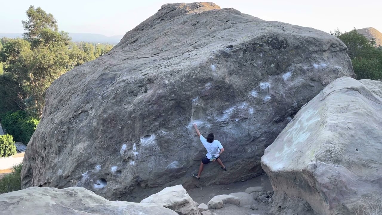 Stoney Point Bouldering: Spiral Traverse (V1)