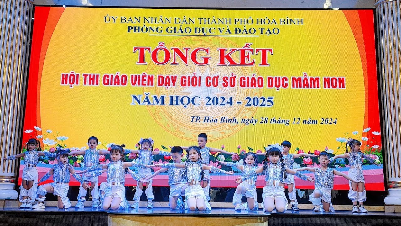 Nhảy handclap của các bé 5 tuổi