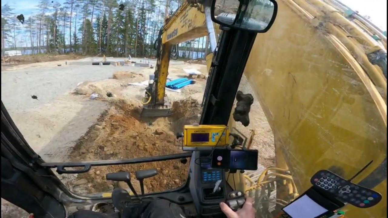 Kesämökin Imeytyskenttä urakointi työmaalle Komatsu pc160 k7 2005