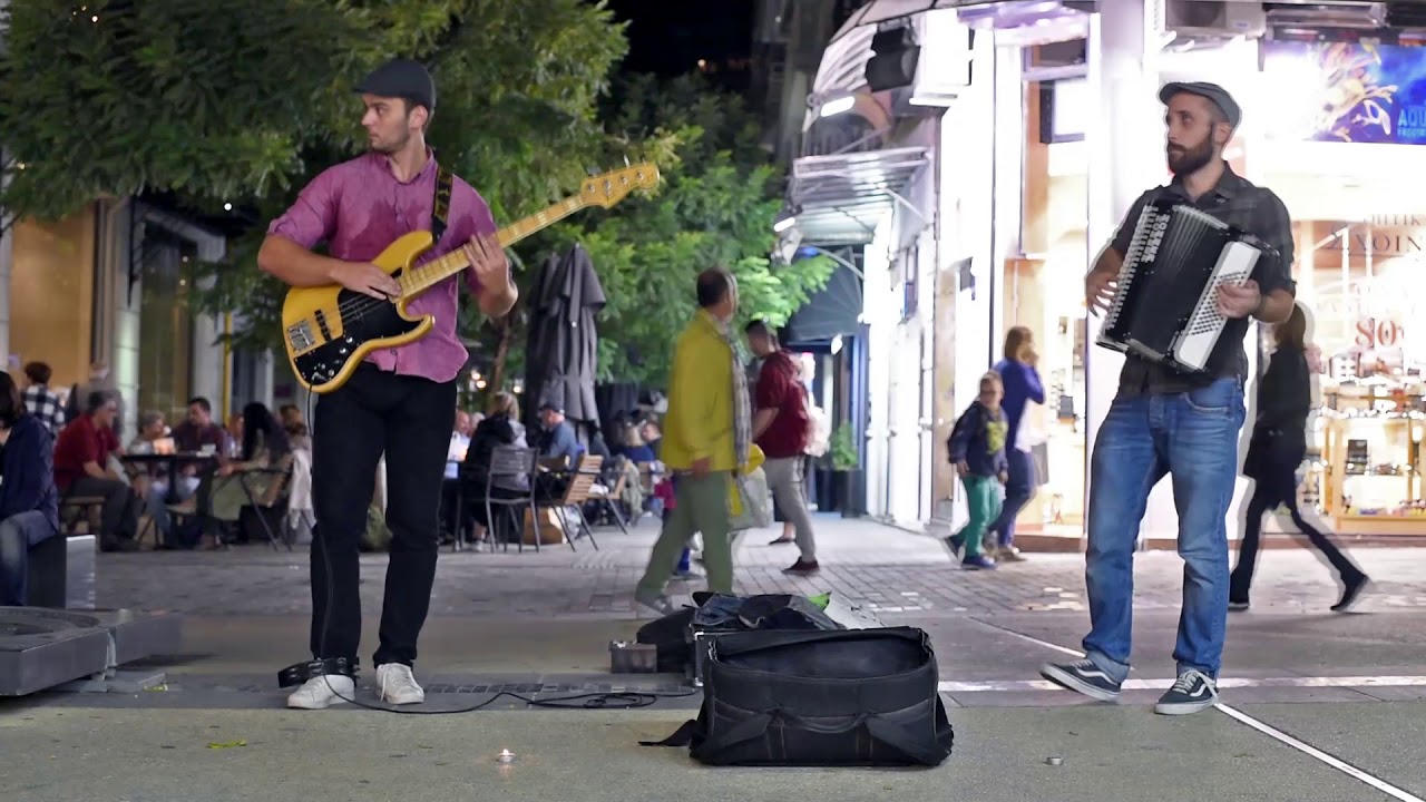 Thessaloniki Street Musicians - Sous le ciel de paris