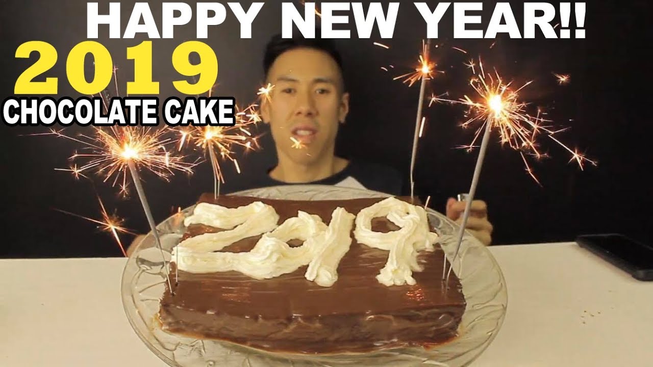 [MUKBANG] CHOCOLATE CAKE WITH WHIPPED CREAM AND CUSTARD-BIG BITES