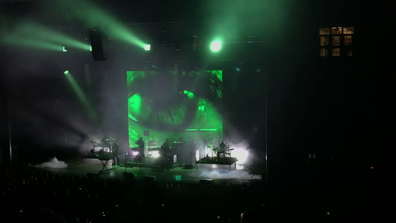 Massive Attack - Bela Lugosi’s Dead (Bauhaus cover) (live San Diego 2019-09-01)