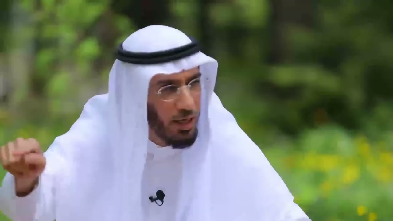 ملتحي في شقة شقراء في منتصف الليل
