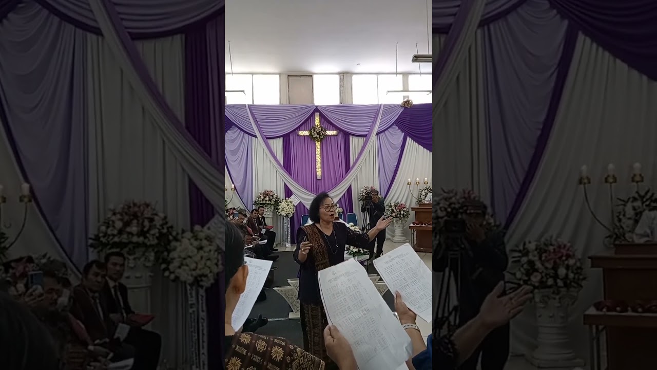 Ngolu Parsorion Acara Parmingguon HKBP Bantim koor Ina Debora ganti ni ilu nami turut berduka cita 🙏