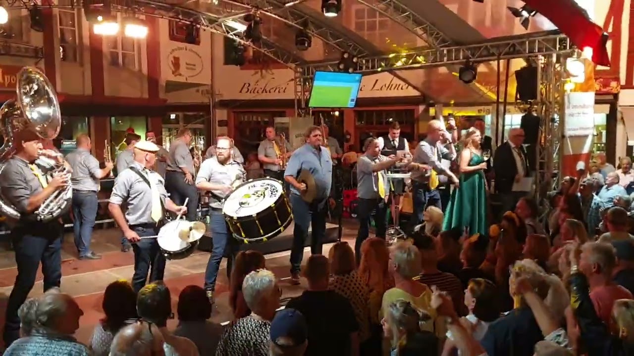 De Zwiebels_wijnfeesten Bernkastel 2022_12