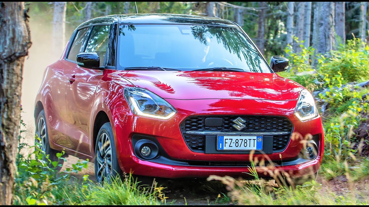 Новый 2021 Suzuki Swift Hybrid с видом на интерьер и экстерьер