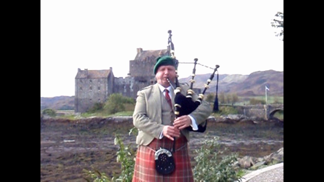 Colin Macdougall plays Loch Duich at Eilean Donan Castle
