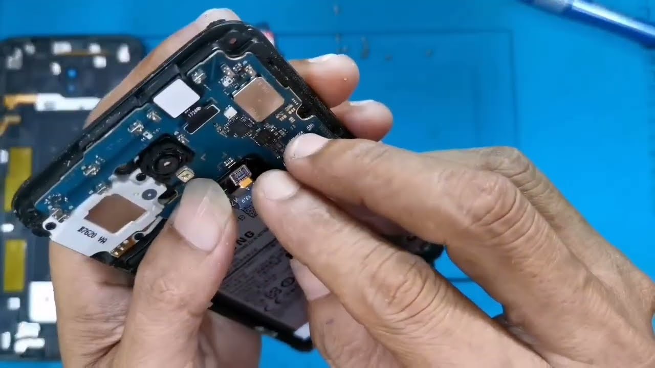 Nasib tukang servis hp.....!!!Maunya cepet -cepet udah jadi gak diambil-ambil