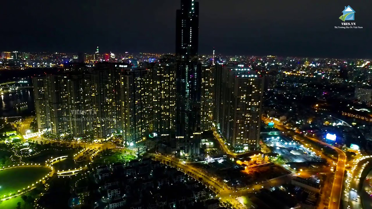 Lóa mắt với hình ảnh cả tòa The Landmark 81 sáng đèn về đêm | Vres tv