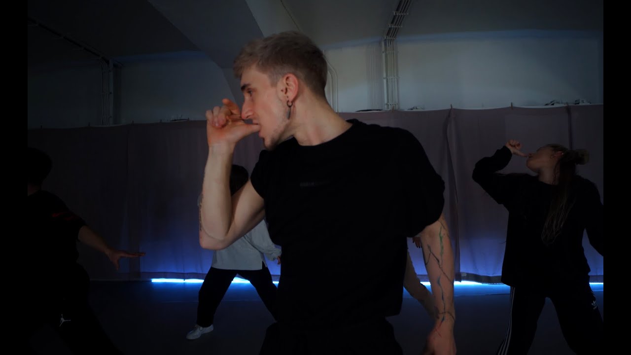 Rihanna - Russian roulette - choreography by Mirek Kosík