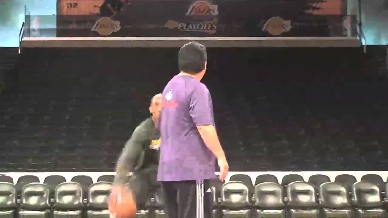 Lakers guard Kobe Bryant shooting before Game 2 of Mavericks game