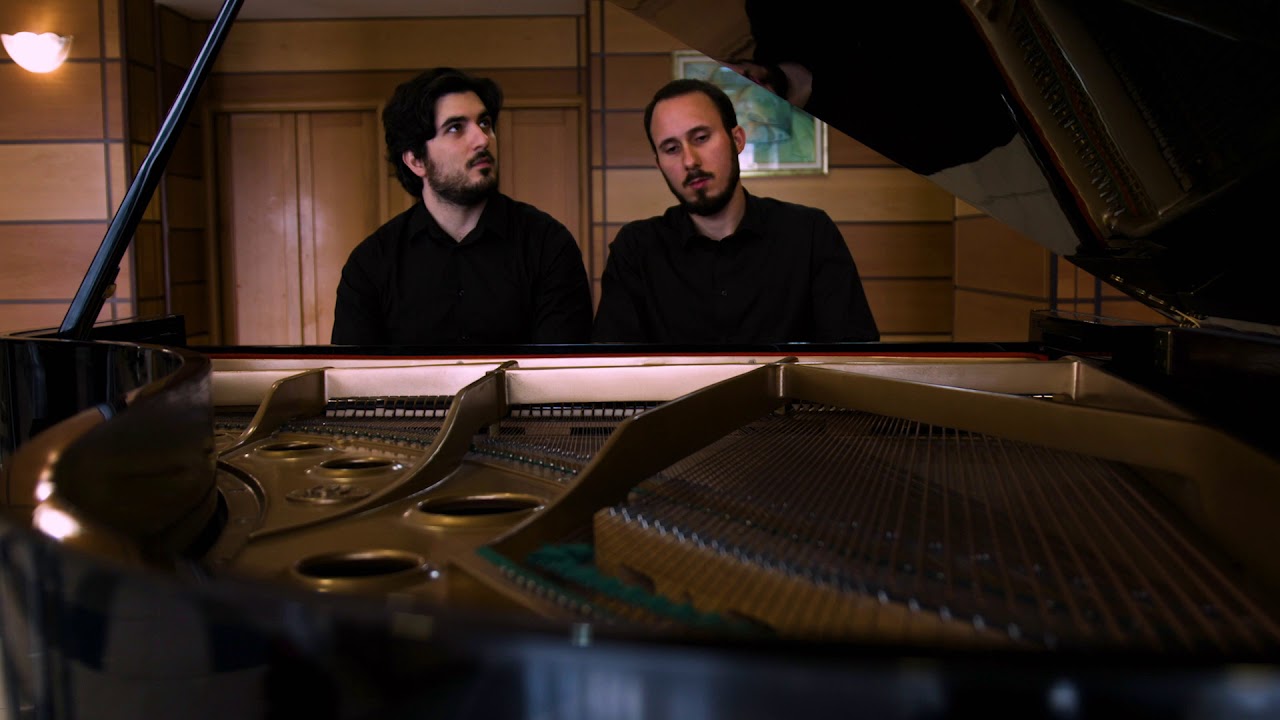 Ottorino Respighi: 6 piccoli pezzi per pianoforte a 4 mani. Duo Ventidita