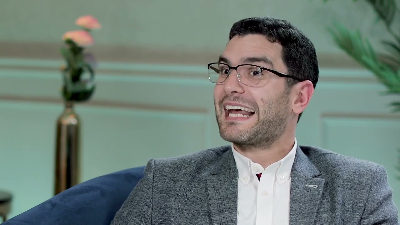أسئلة محيرة وصعبة ومصيرية واجهها د/ رامى نخلة بكل احترافية .. نقطتين وخط