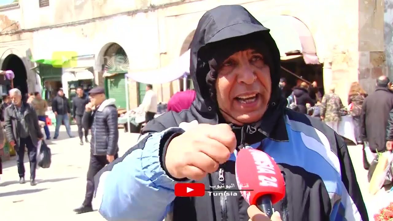 يثور غضبا بسبب الغلاء..معاش منجمين نعيشو..هذه الحكومة يجب أن ترحل.شهاري بونوات سيارات إدارية بالفارغ